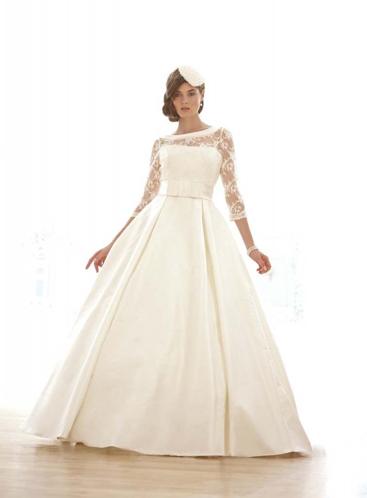 Sassi Holford Paola $5104 + shrug $781